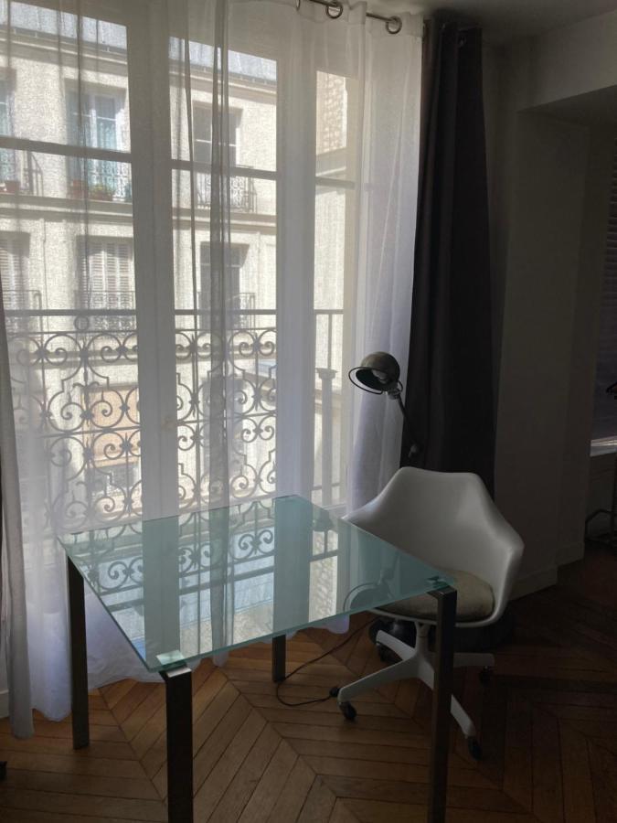 Charmant Studio Apartment Paris Exterior photo